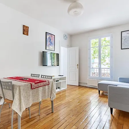 Stunning Parkview Close To Paris Cachan