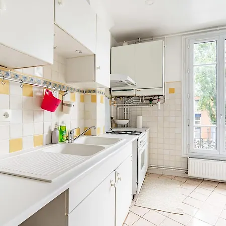 Stunning Parkview Close To Paris Appartamento Cachan