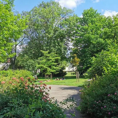 Stunning Parkview Close To Paris *